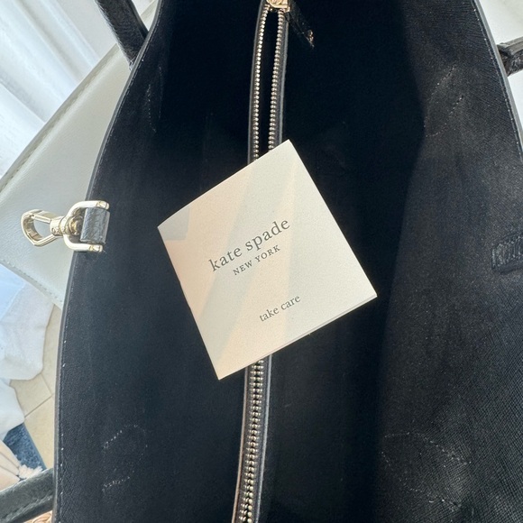 Tory Burch Navy/White tote bag. - Picture 4 of 7